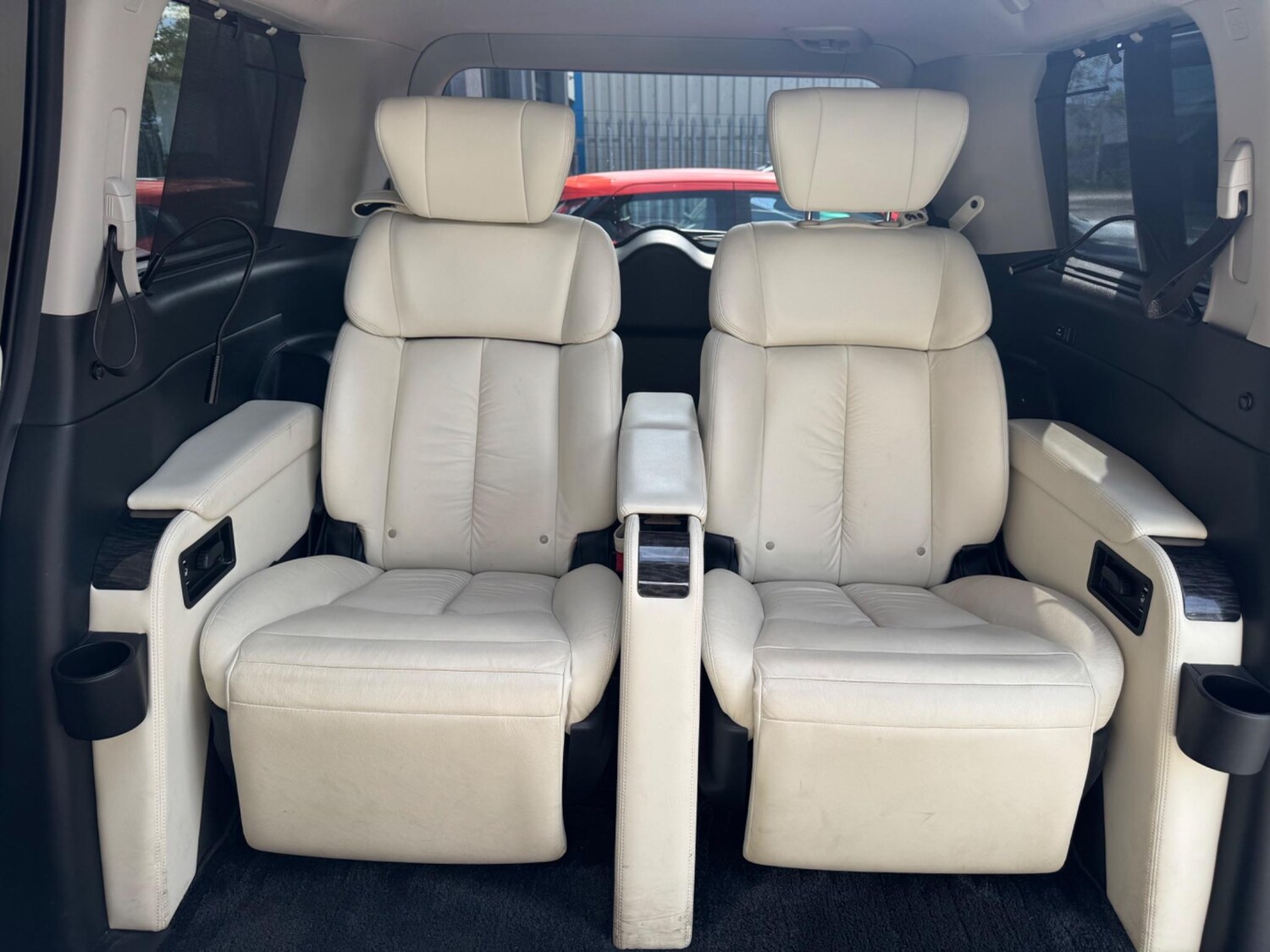 Used Nissan Elgrand 2025 for sale - 78058866: Photo 39