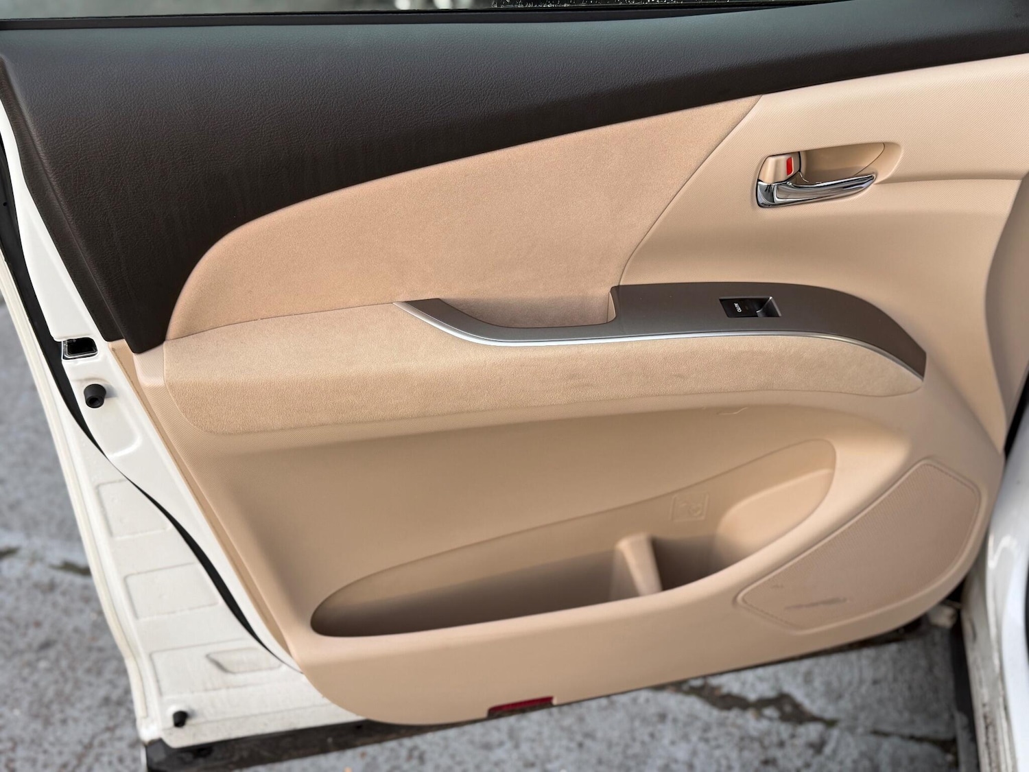 Used Toyota Estima for sale - 77704864: Photo 28