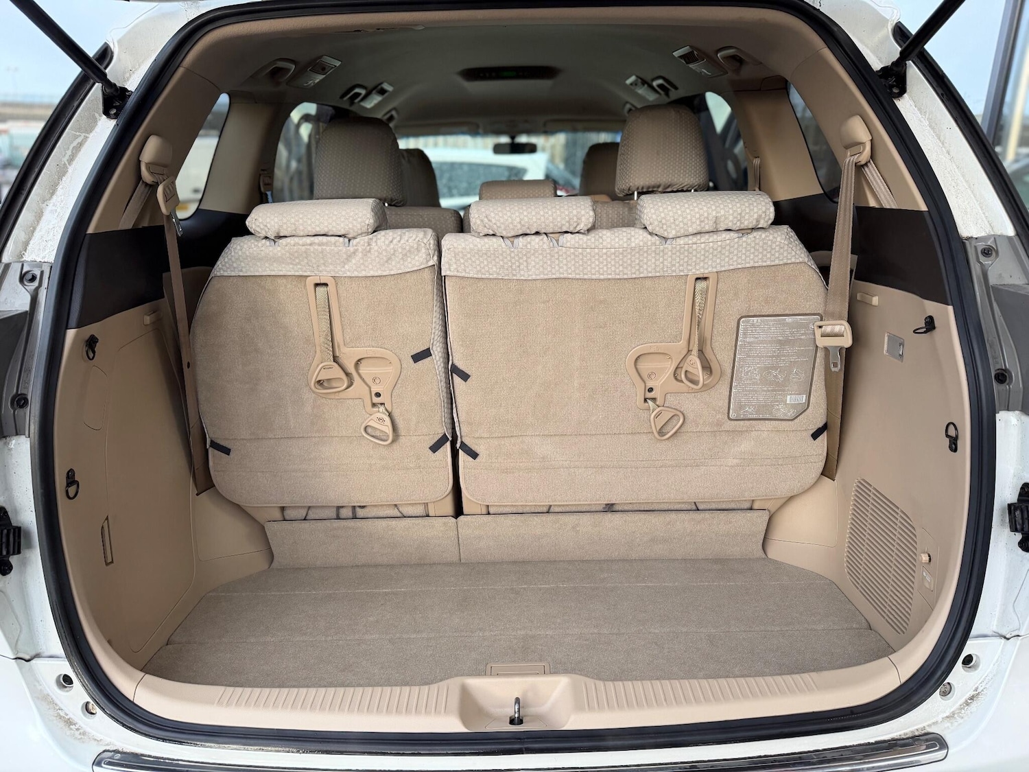 Used Toyota Estima for sale - 77704864: Photo 34