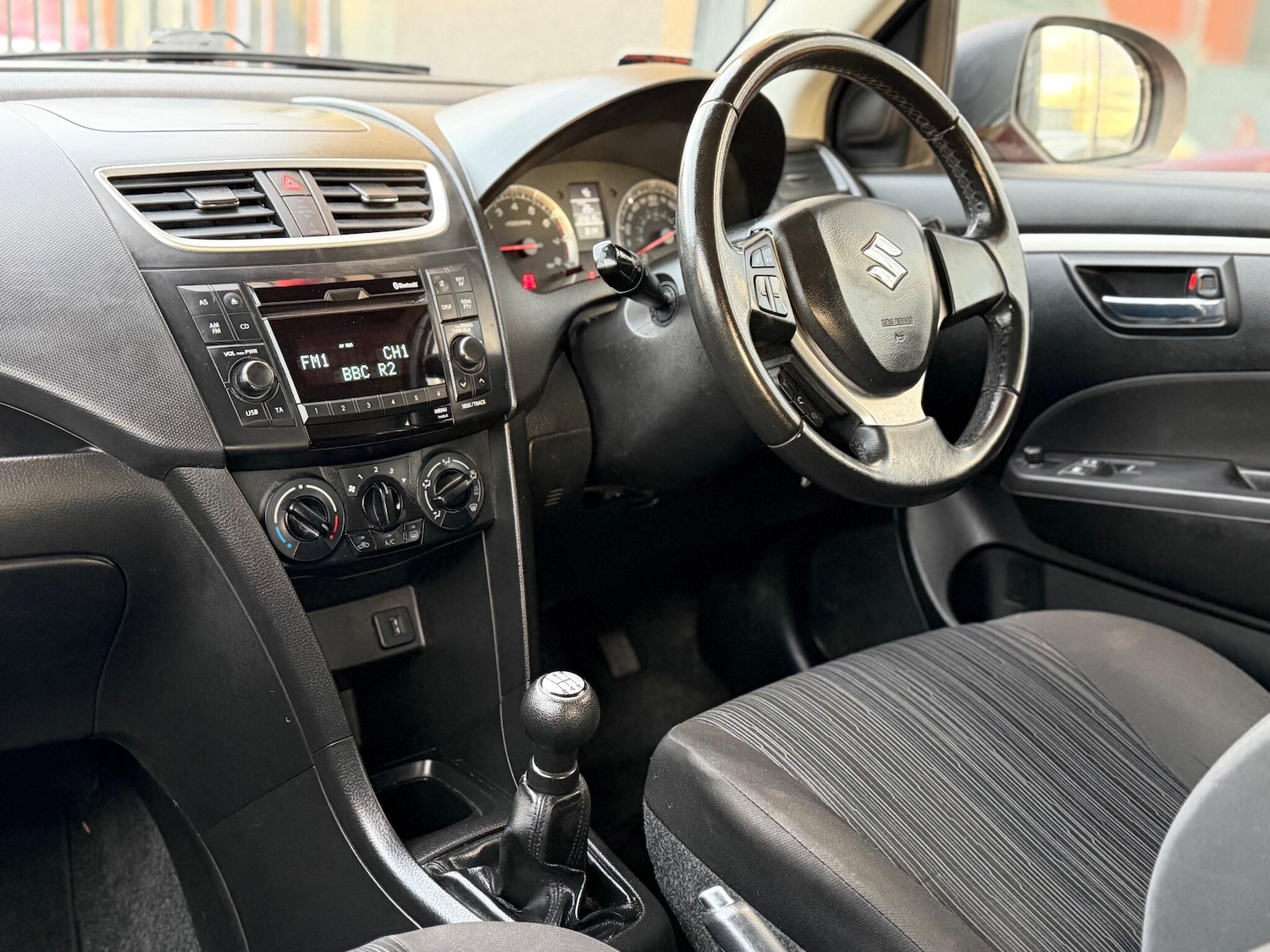 Used Suzuki Swift 2013 for sale - 77202848: Photo 3