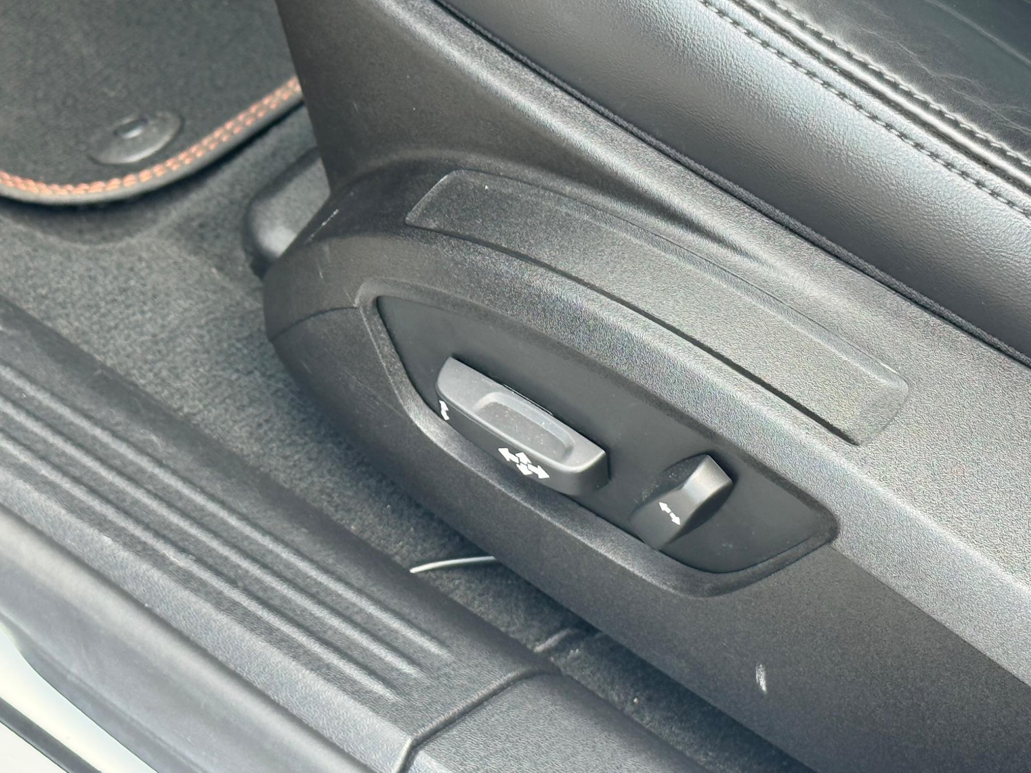 Used Volvo V40 for sale - 77238307: Photo 15