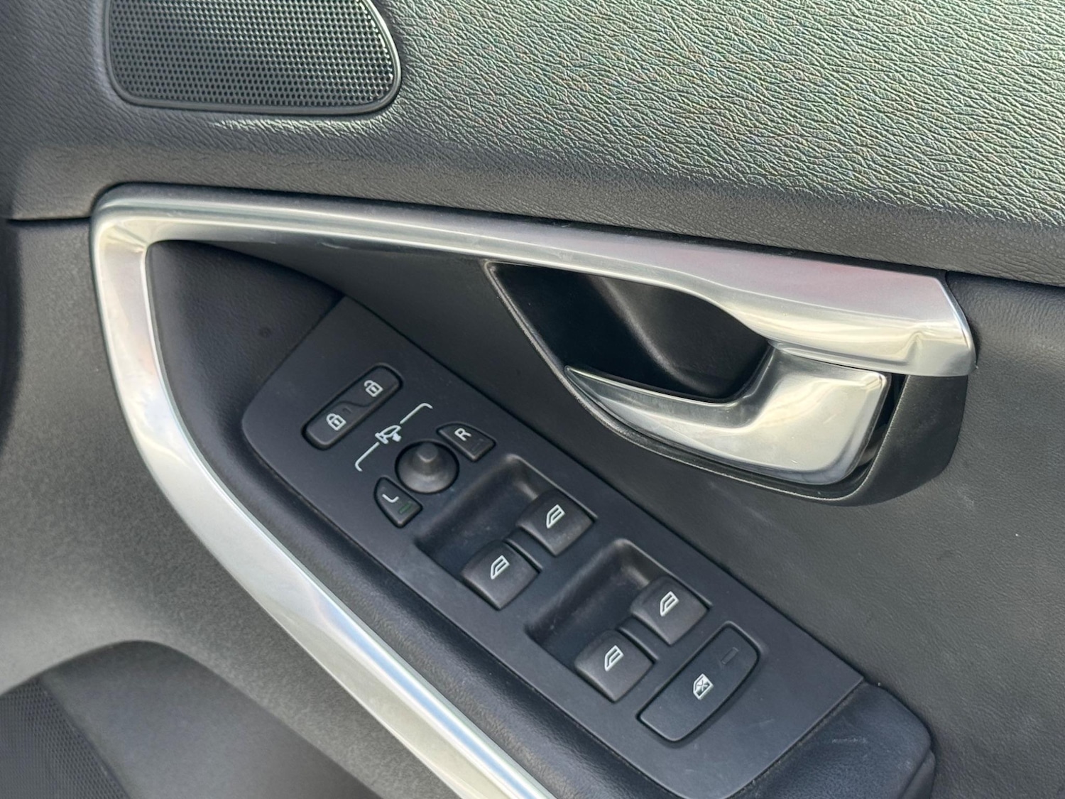 Used Volvo V40 for sale - 77238307: Photo 19