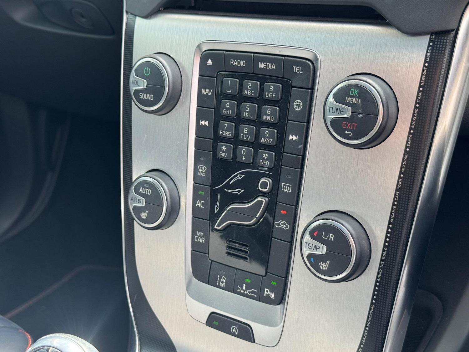 Used Volvo V40 for sale - 77238307: Photo 25