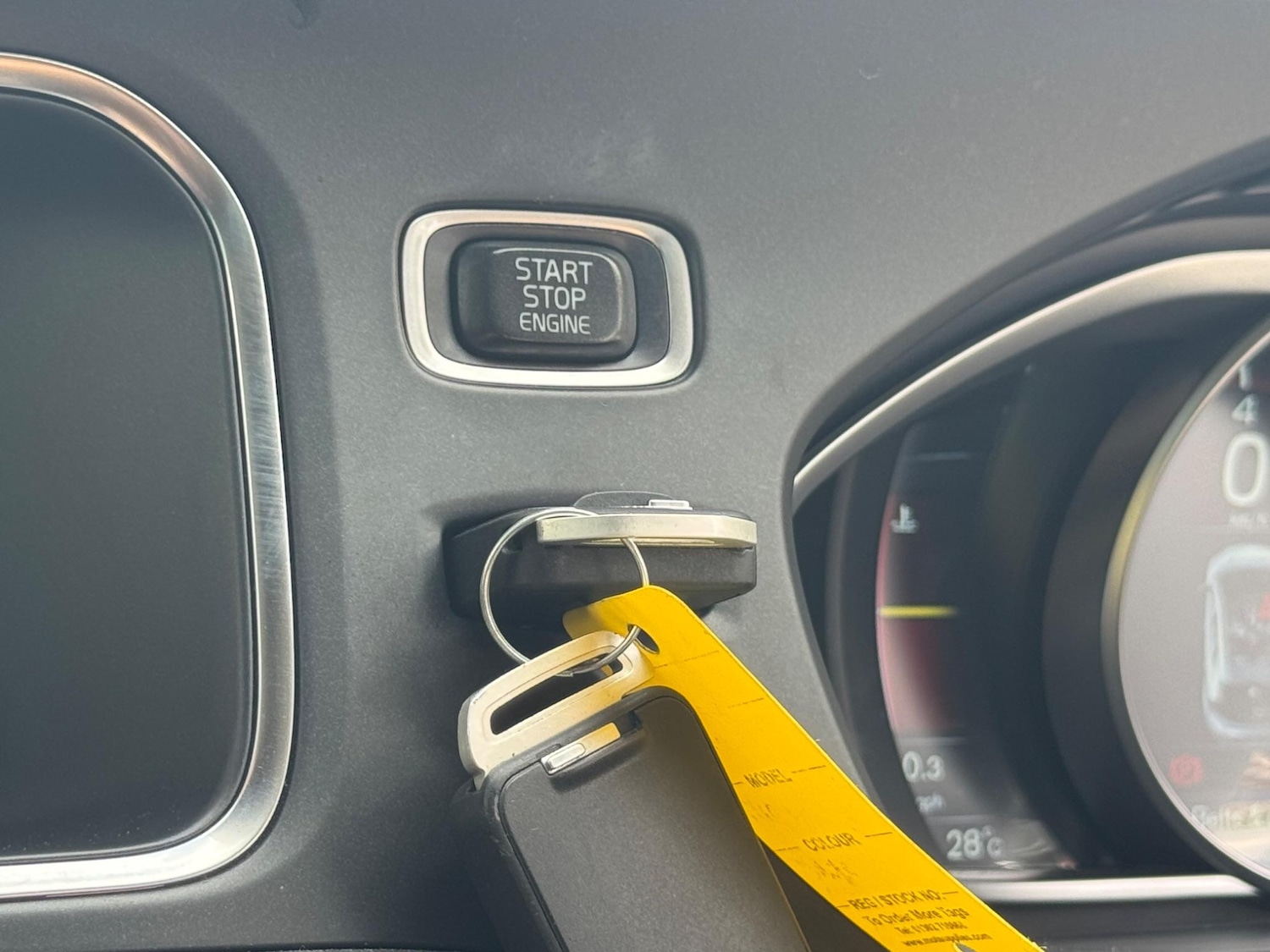 Used Volvo V40 for sale - 77238307: Photo 28