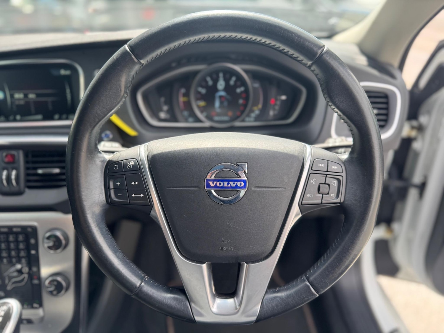 Used Volvo V40 for sale - 77238307: Photo 29