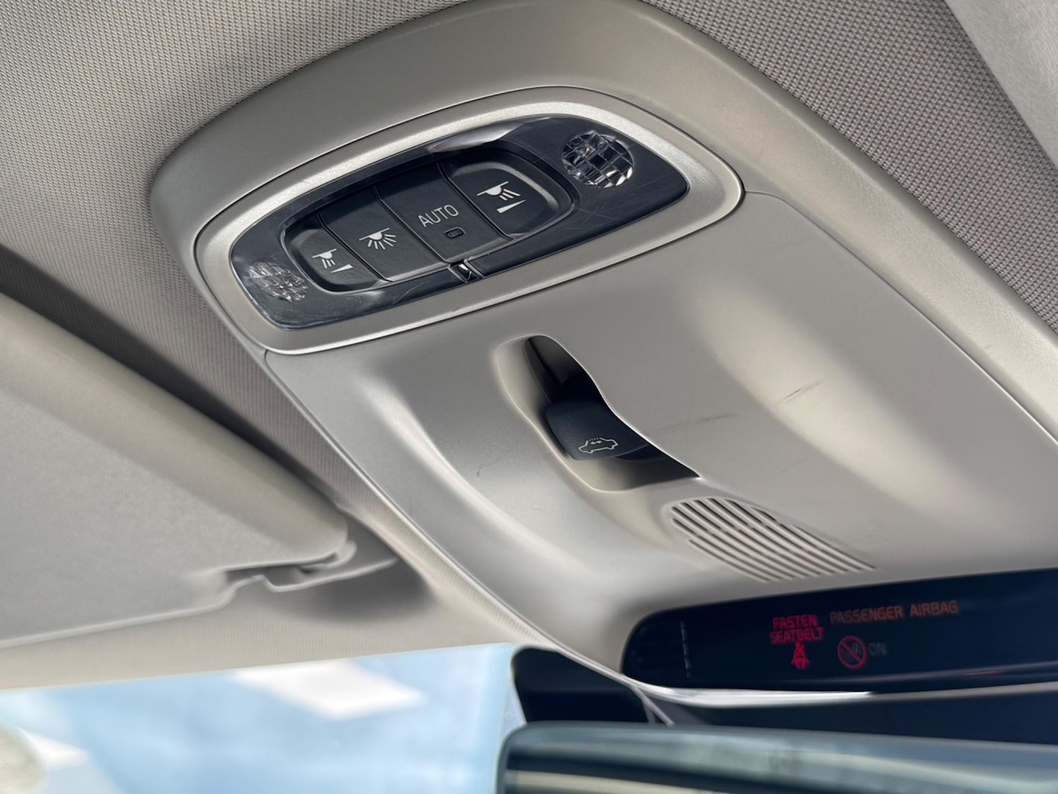 Used Volvo V40 for sale - 77238307: Photo 35