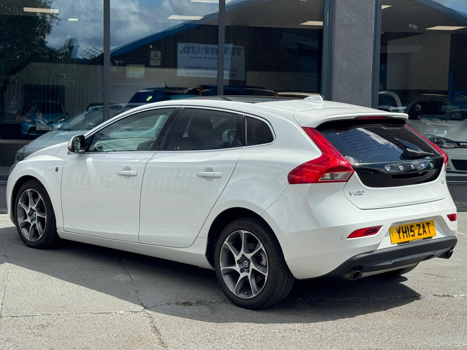 Used Volvo V40 for sale - 77238307: Photo 4
