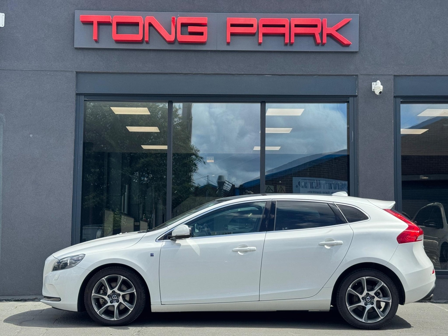 Used Volvo V40 for sale - 77238307: Photo 5