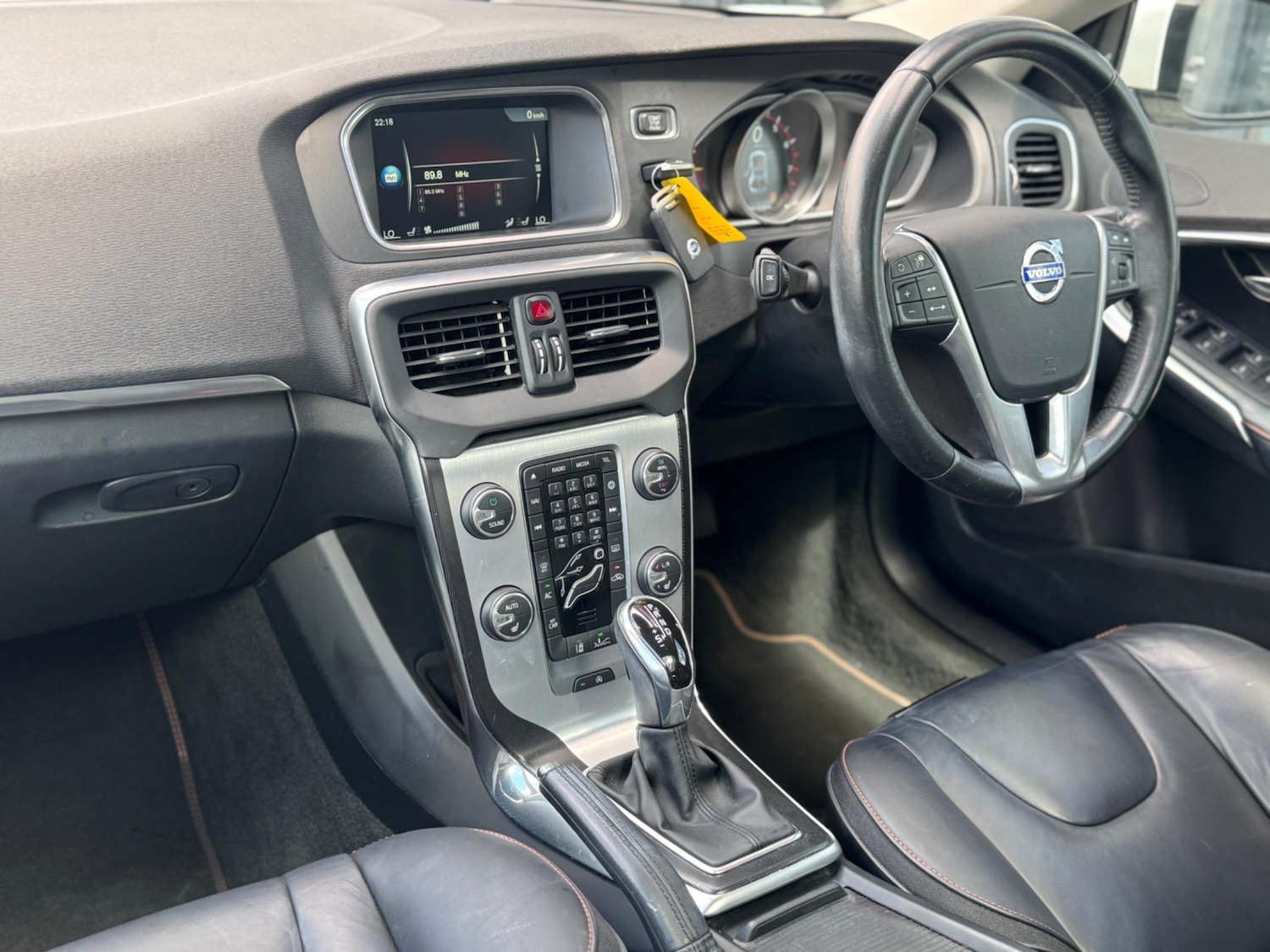 Used Volvo V40 for sale - 77238307: Photo 8