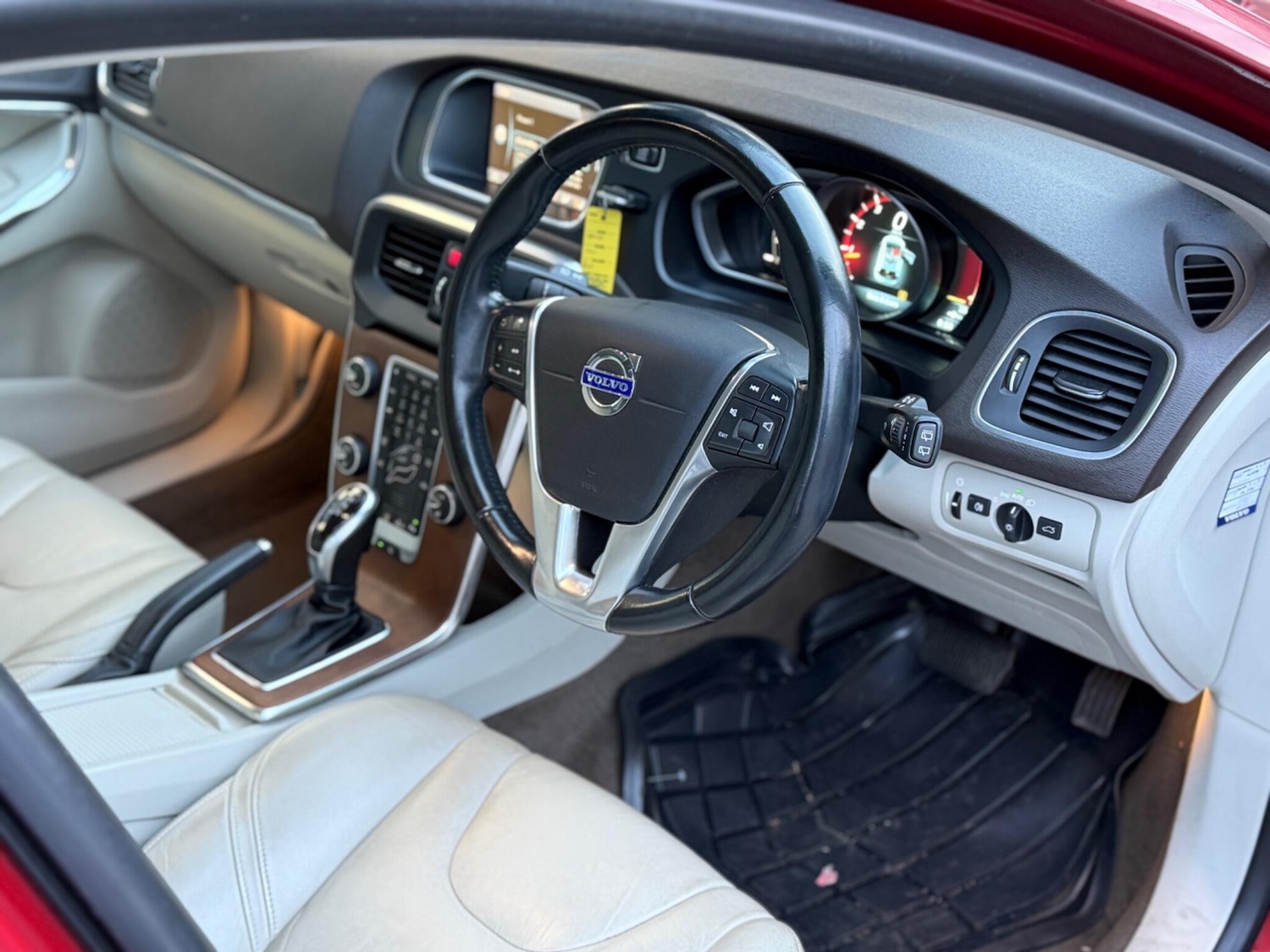 Used Volvo V40 for sale - 77315455: Photo 19