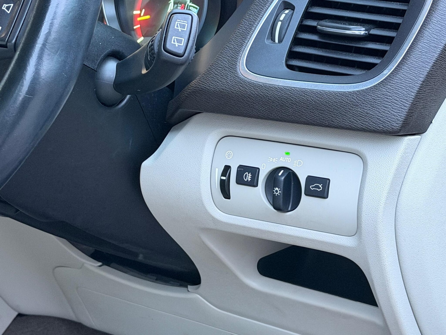 Used Volvo V40 for sale - 77315455: Photo 20