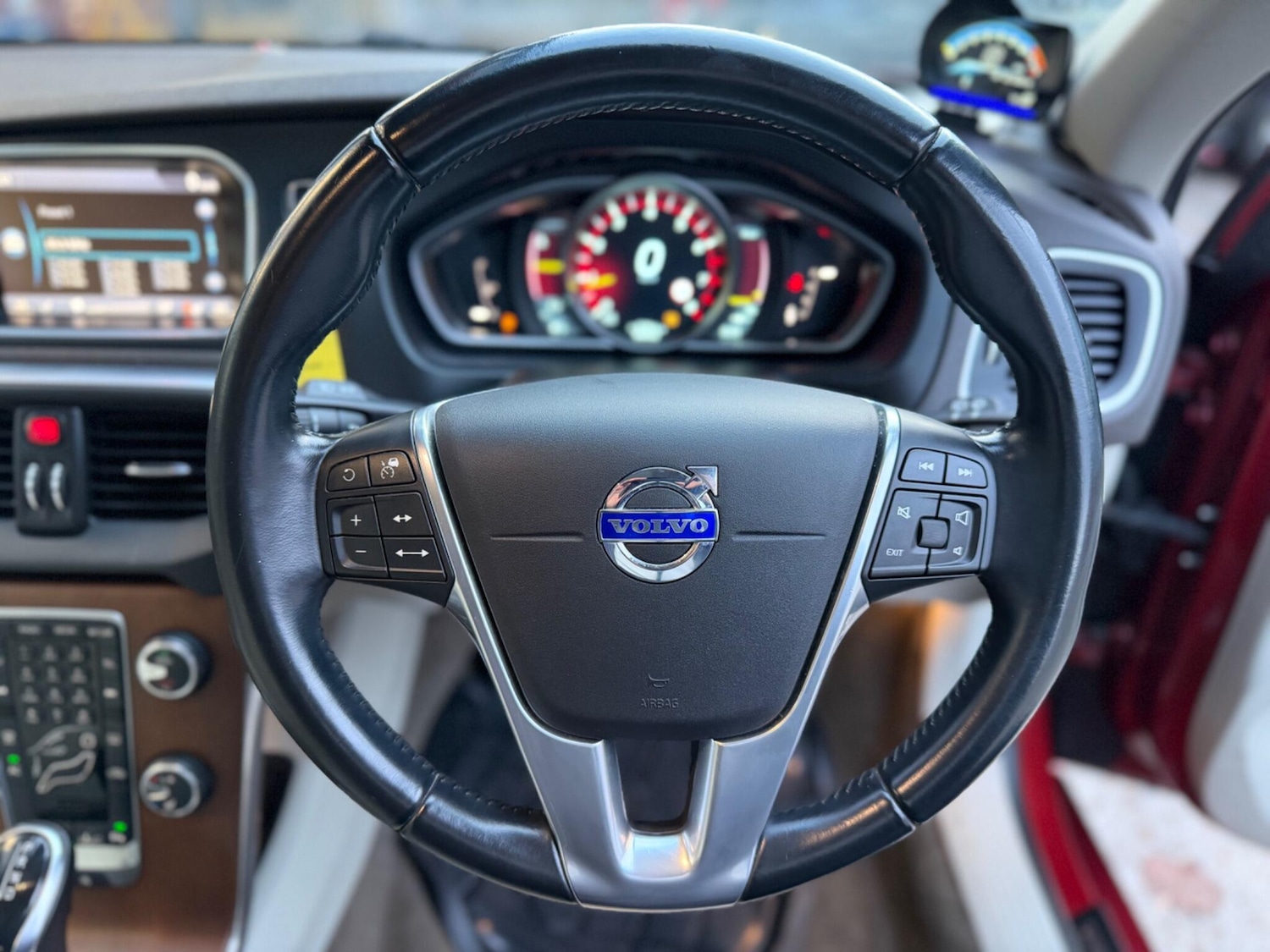 Used Volvo V40 for sale - 77315455: Photo 29