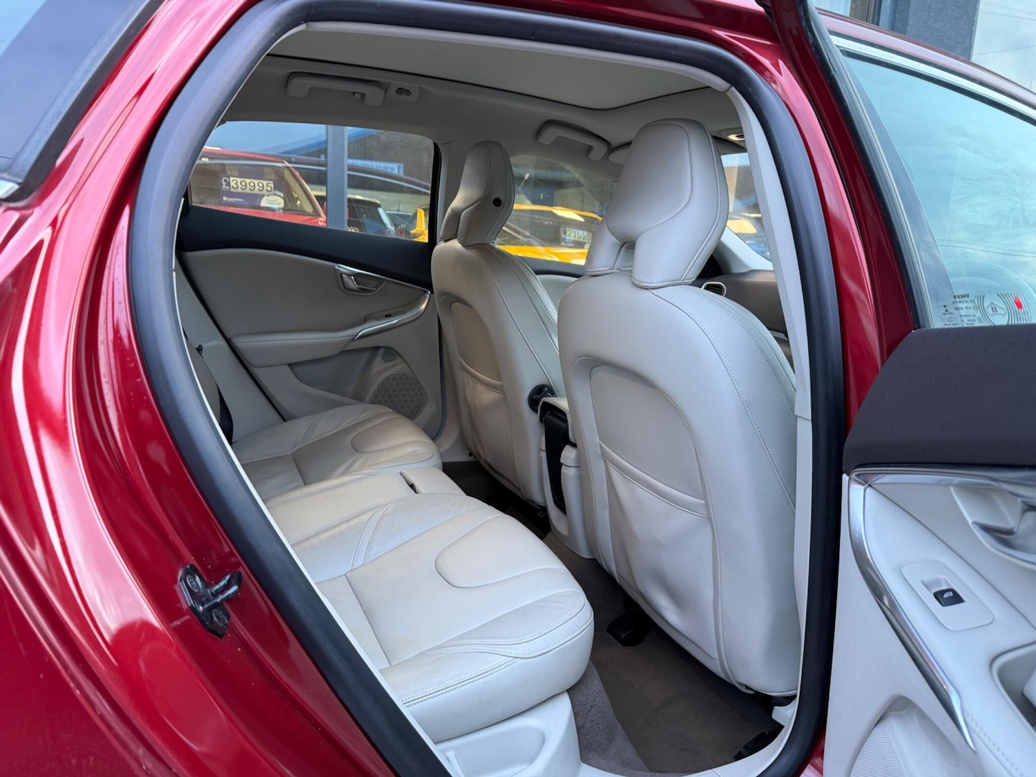 Used Volvo V40 for sale - 77315455: Photo 35