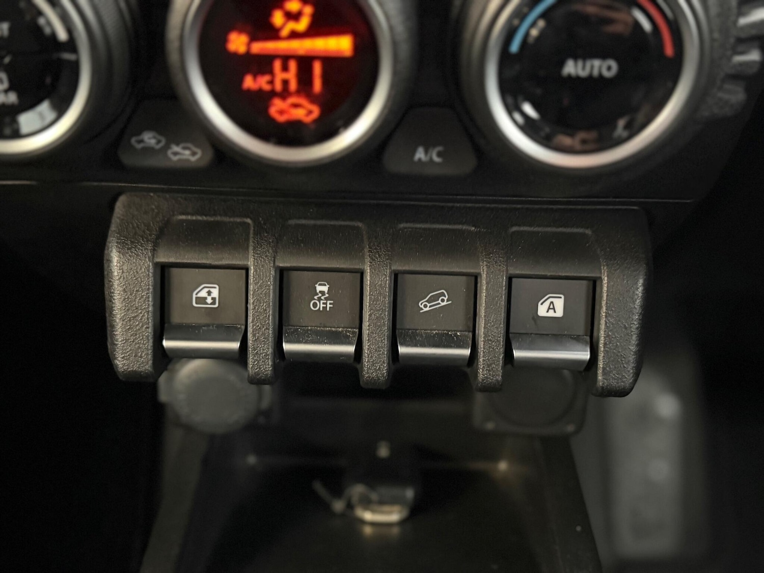 Used Suzuki Jimny for sale - 77103566: Photo 24