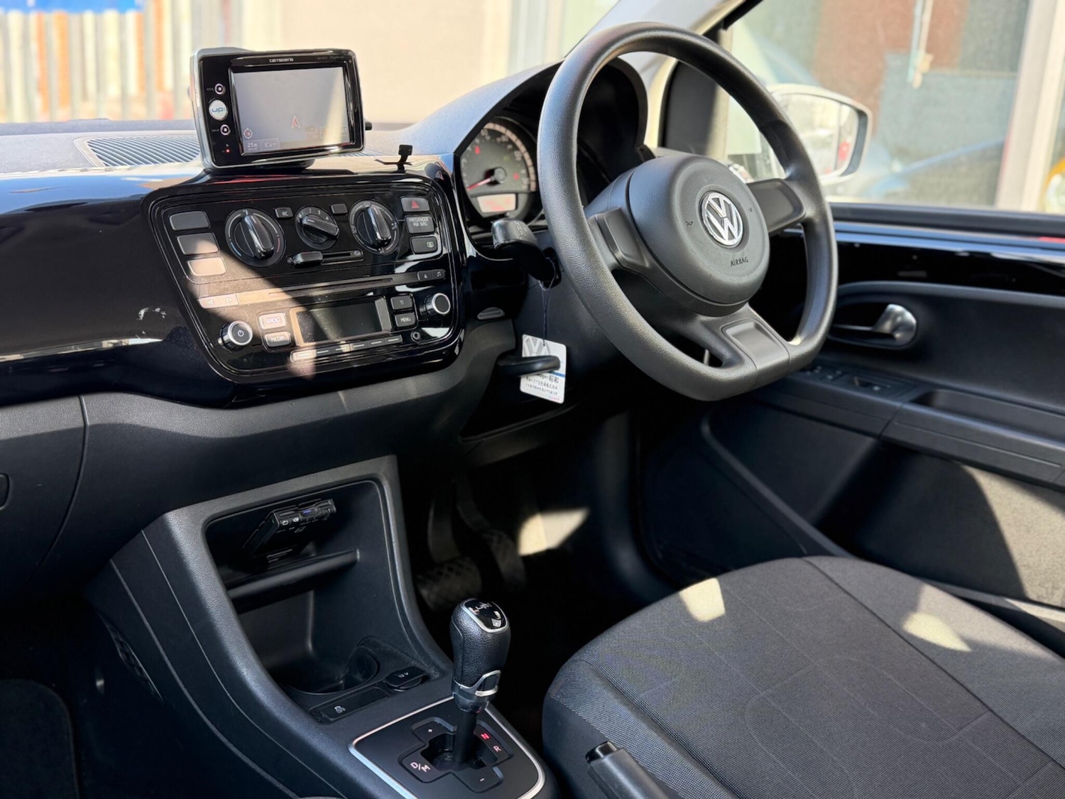 Used Volkswagen up! for sale - 78047345: Photo 3