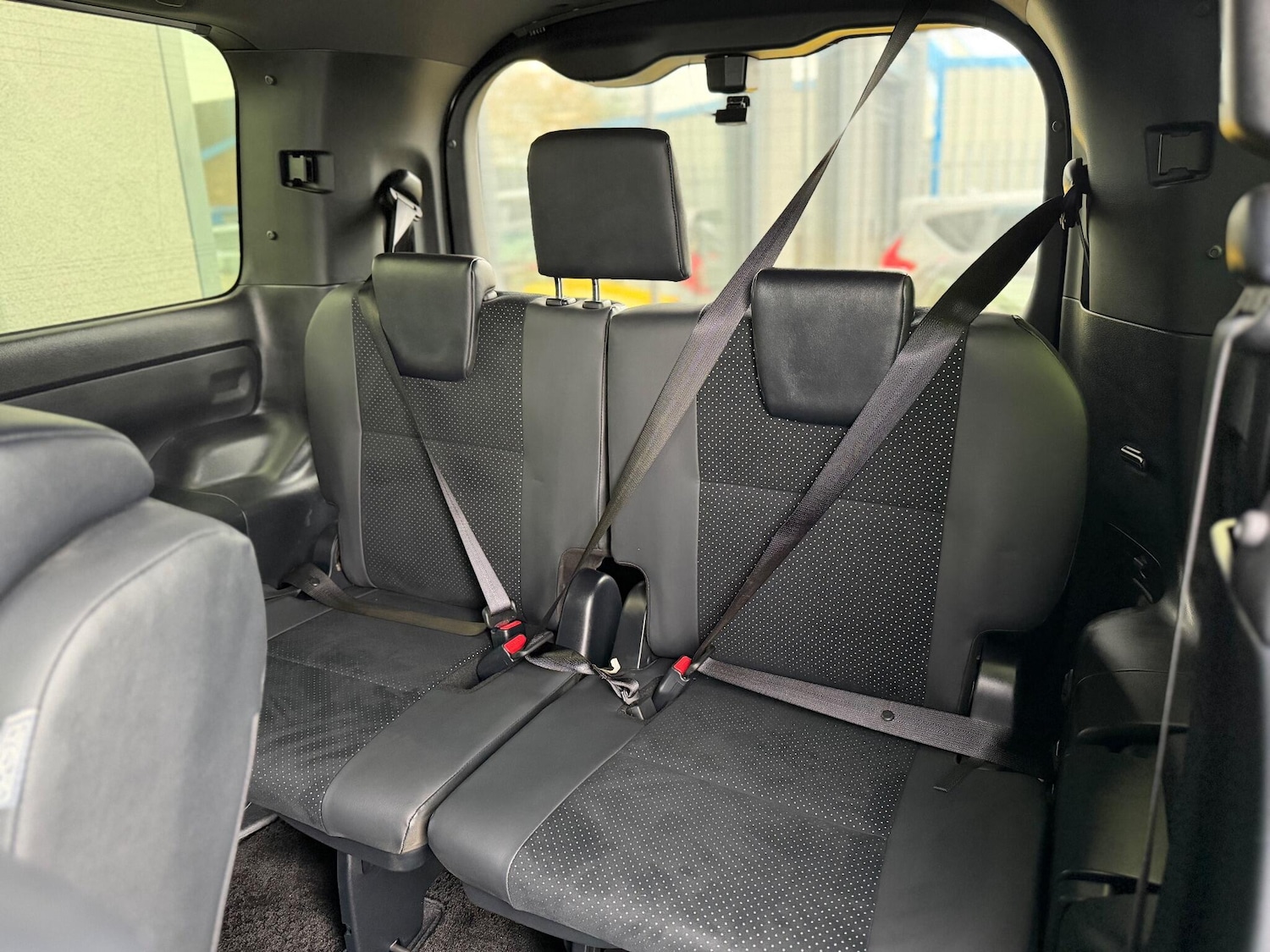 Used Toyota Voxy for sale - 77103571: Photo 15