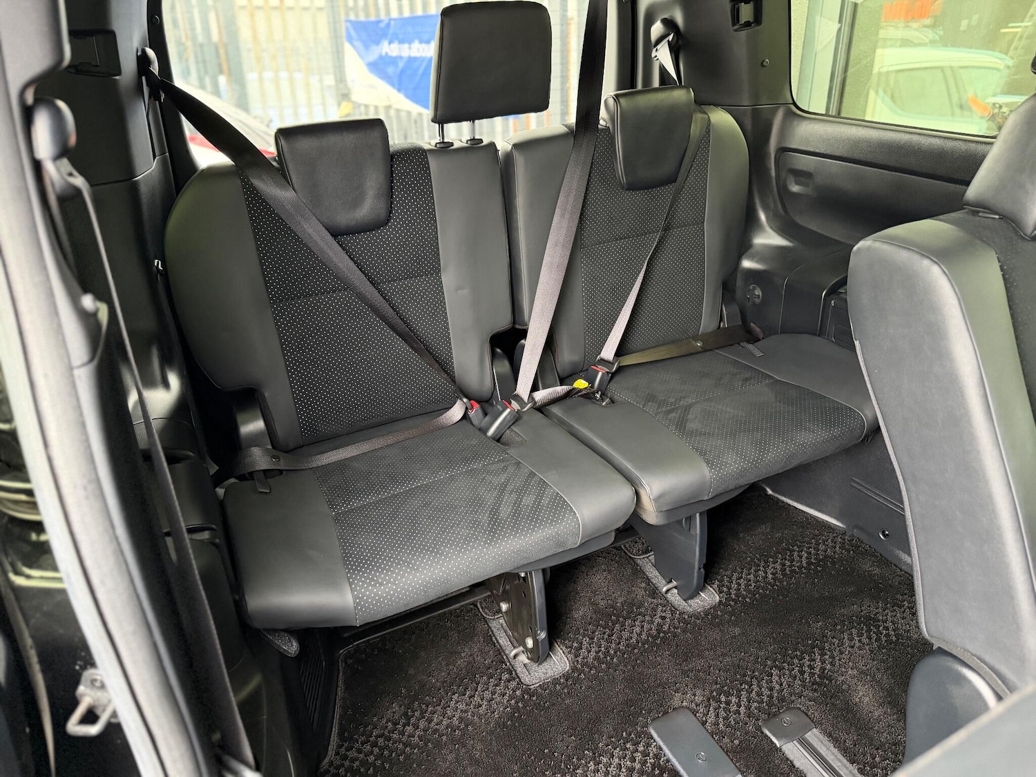 Used Toyota Voxy for sale - 77103571: Photo 19