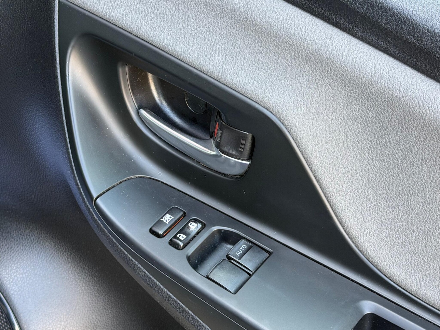 Used Toyota Yaris 2017 for sale - 78205106: Photo 16