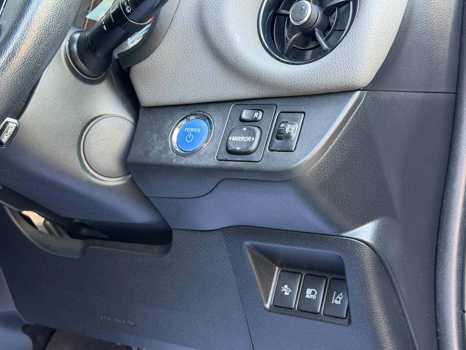 Used Toyota Yaris 2017 for sale - 78205106: Photo 18