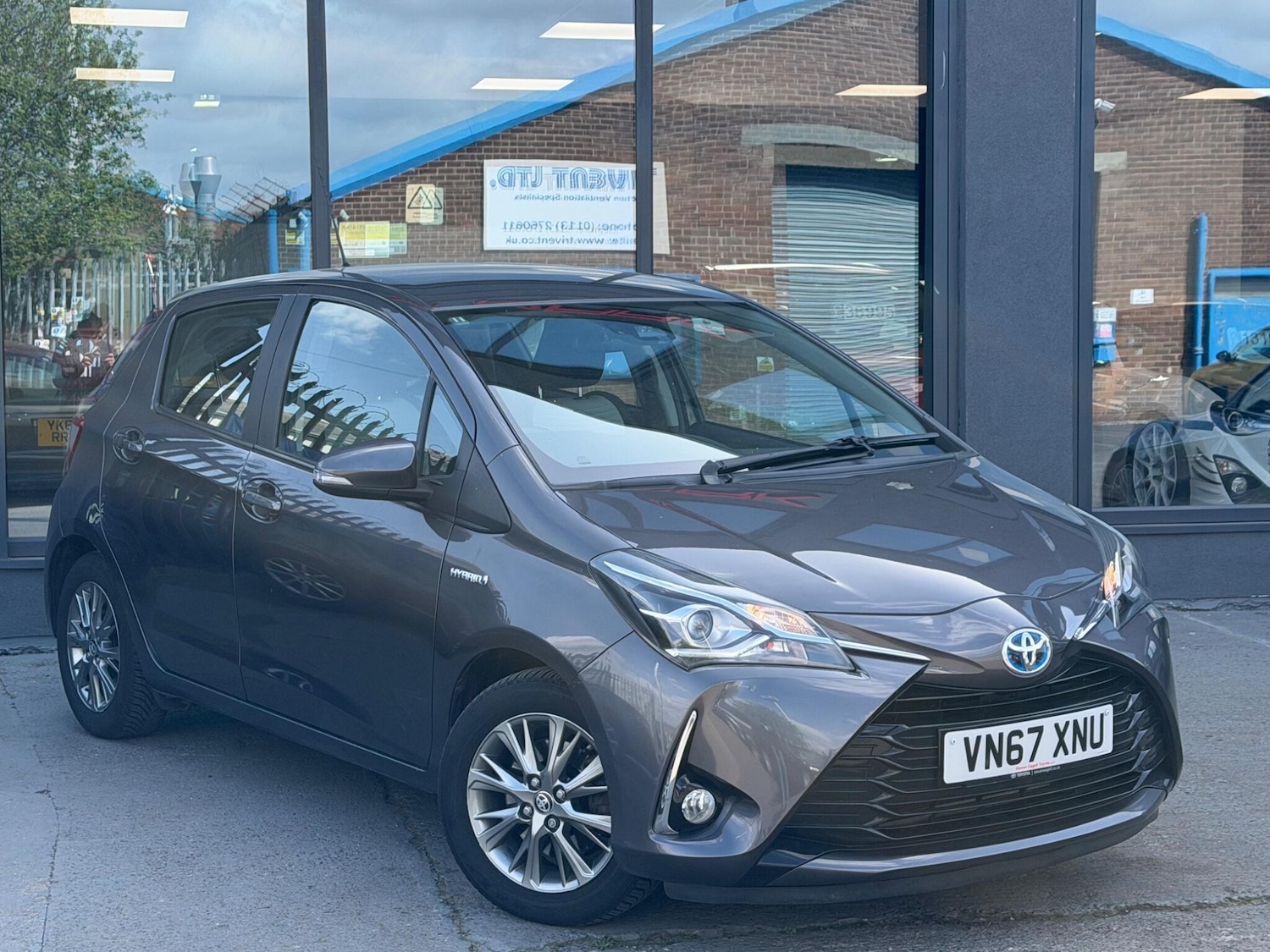 Used Toyota Yaris 2017 for sale - 78205106: Photo 2