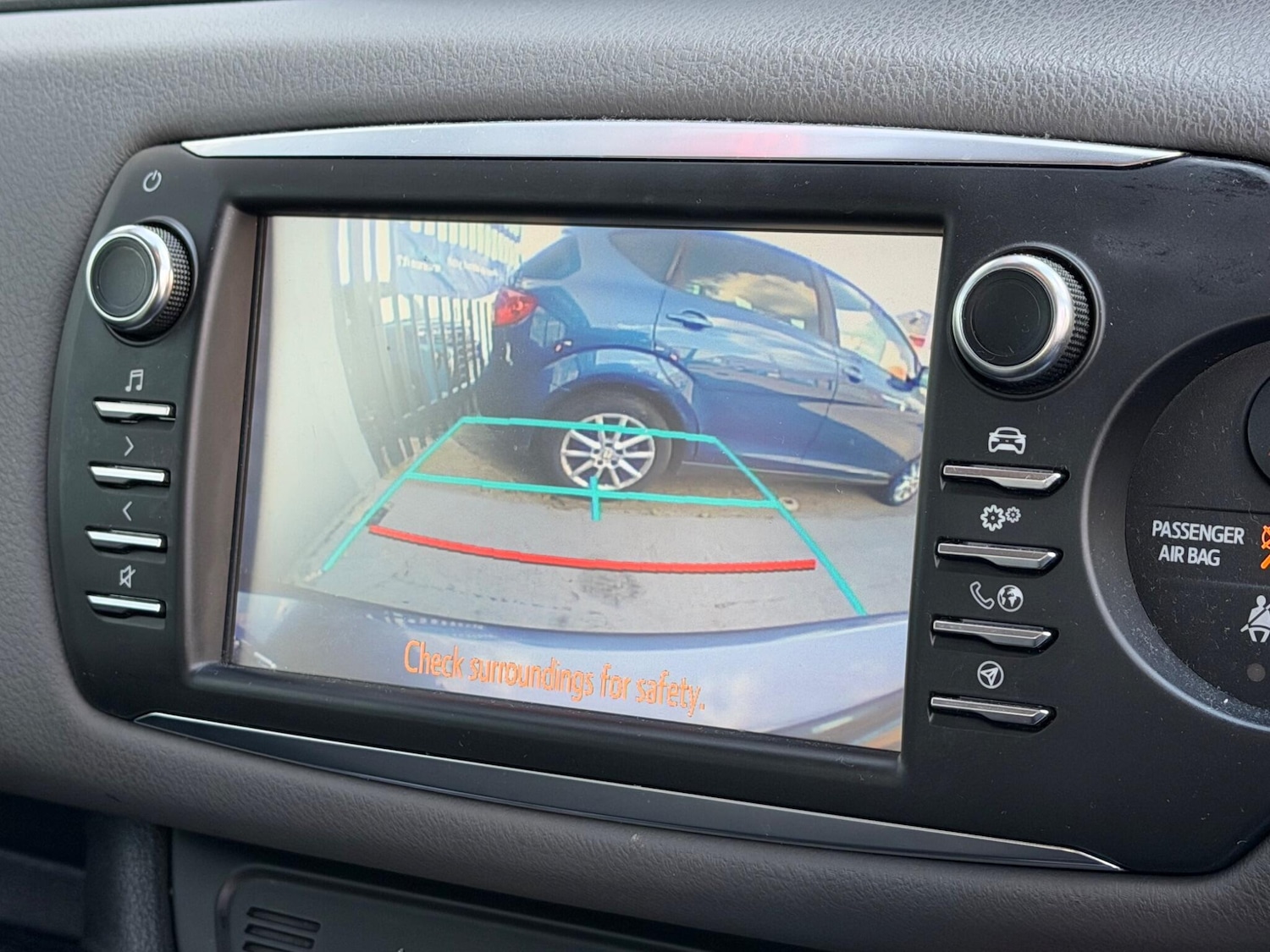 Used Toyota Yaris 2017 for sale - 78205106: Photo 25