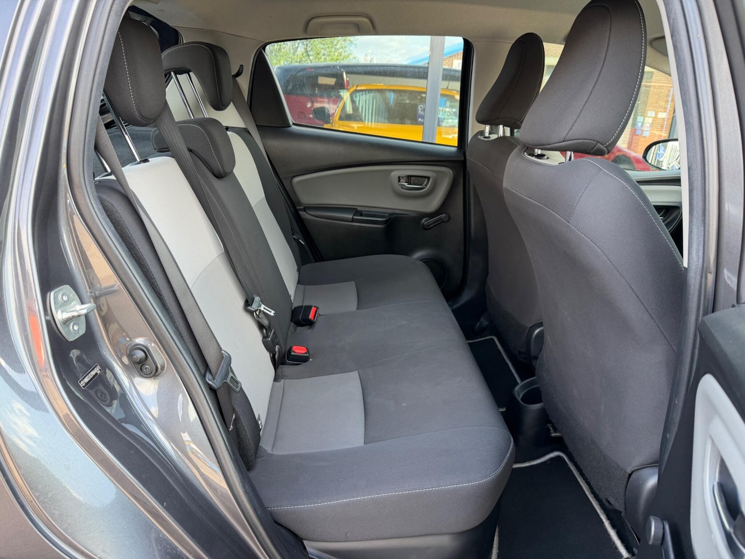 Used Toyota Yaris 2017 for sale - 78205106: Photo 30