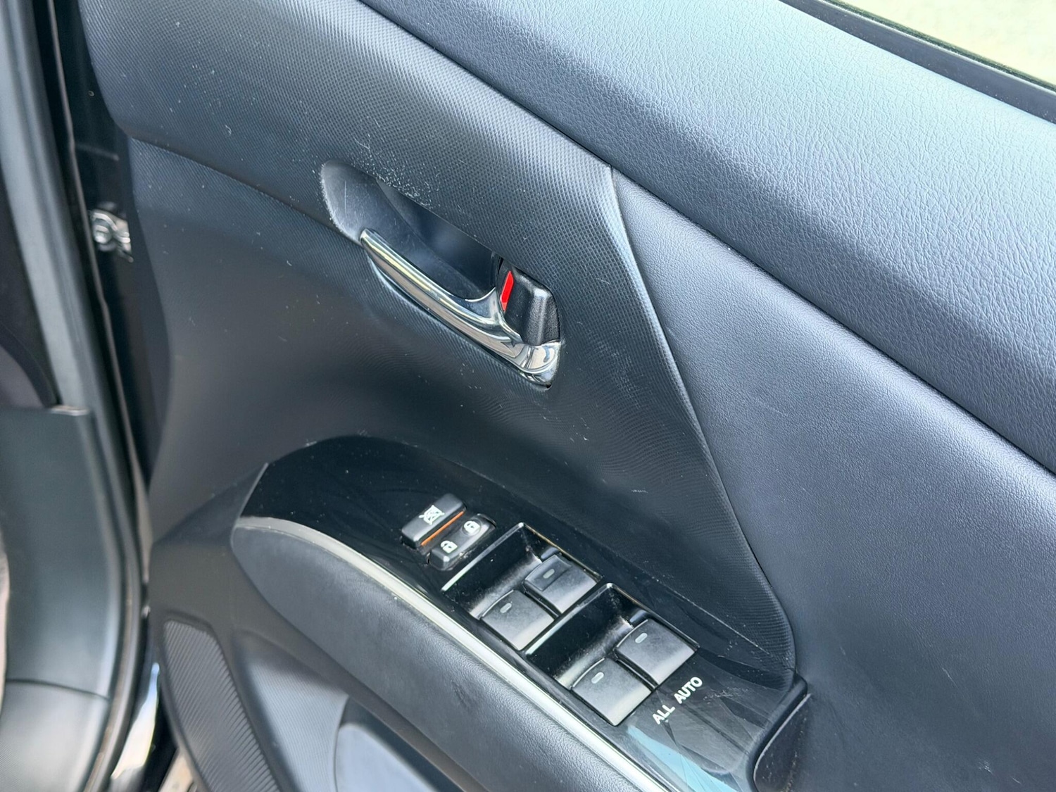 Used Toyota Estima for sale - 78127892: Photo 17