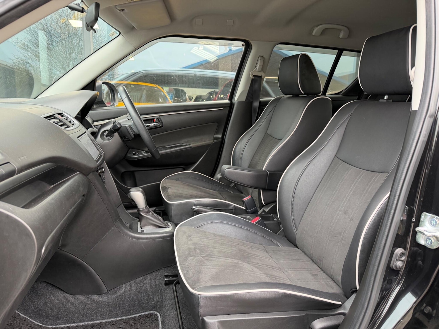 Used Suzuki Swift for sale - 78047752: Photo 14