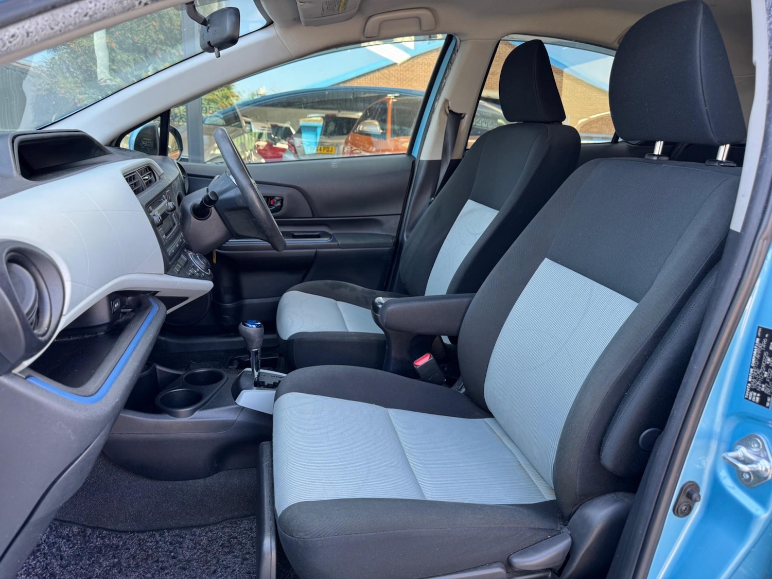 Used Toyota Aqua 2025 for sale - 77103673: Photo 14