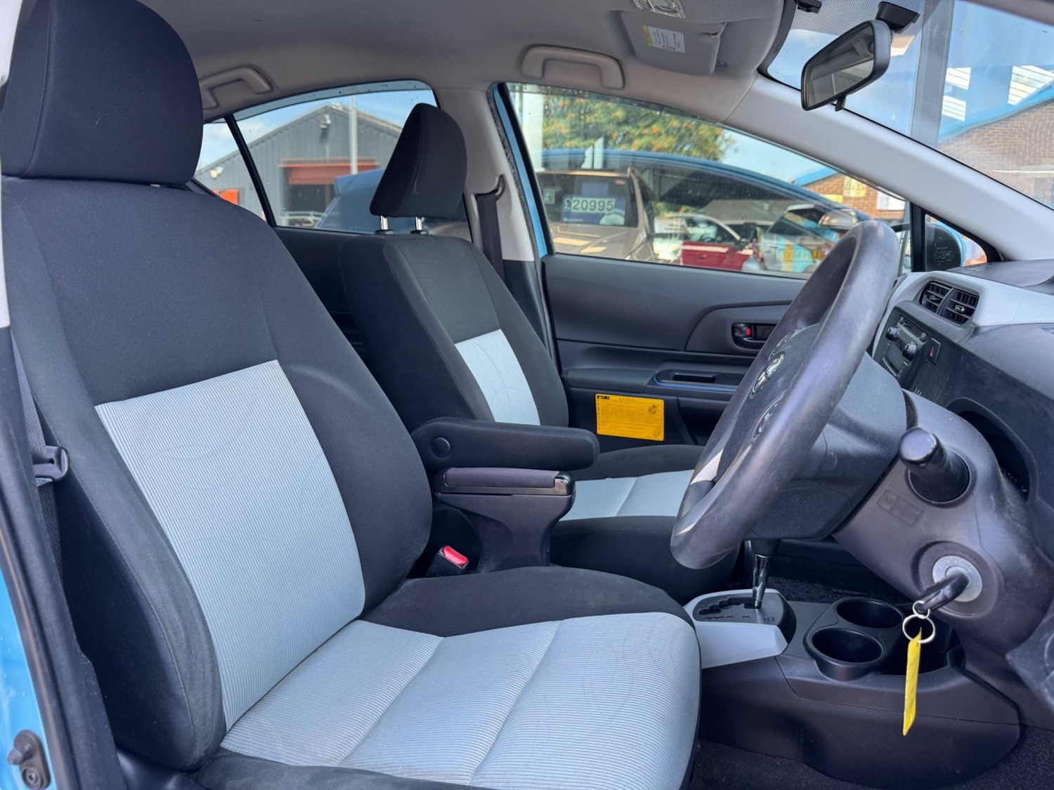 Used Toyota Aqua 2025 for sale - 77103673: Photo 19