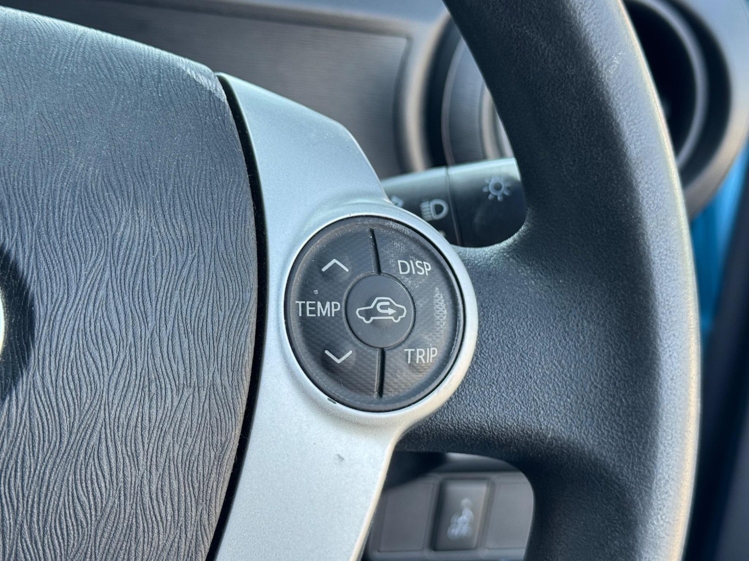 Used Toyota Aqua 2025 for sale - 77103673: Photo 25