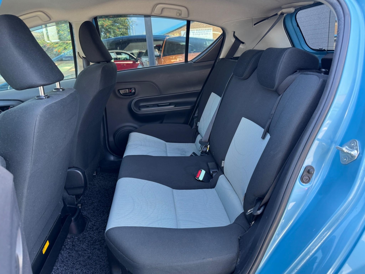 Used Toyota Aqua 2025 for sale - 77103673: Photo 27