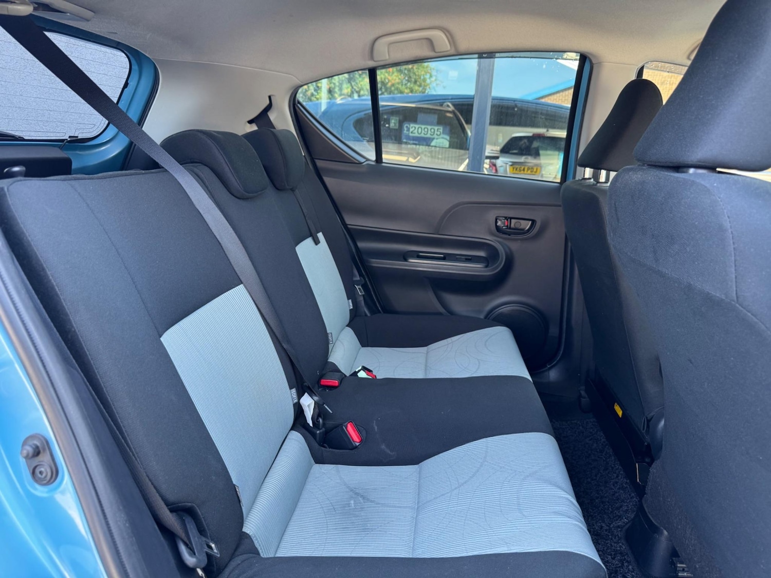 Used Toyota Aqua 2025 for sale - 77103673: Photo 30