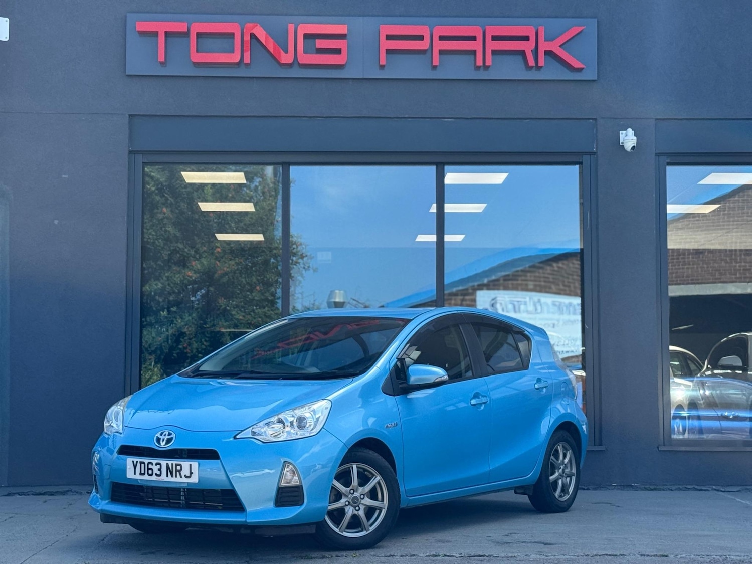 Used Toyota Aqua 2025 for sale - 77103673: Photo 9