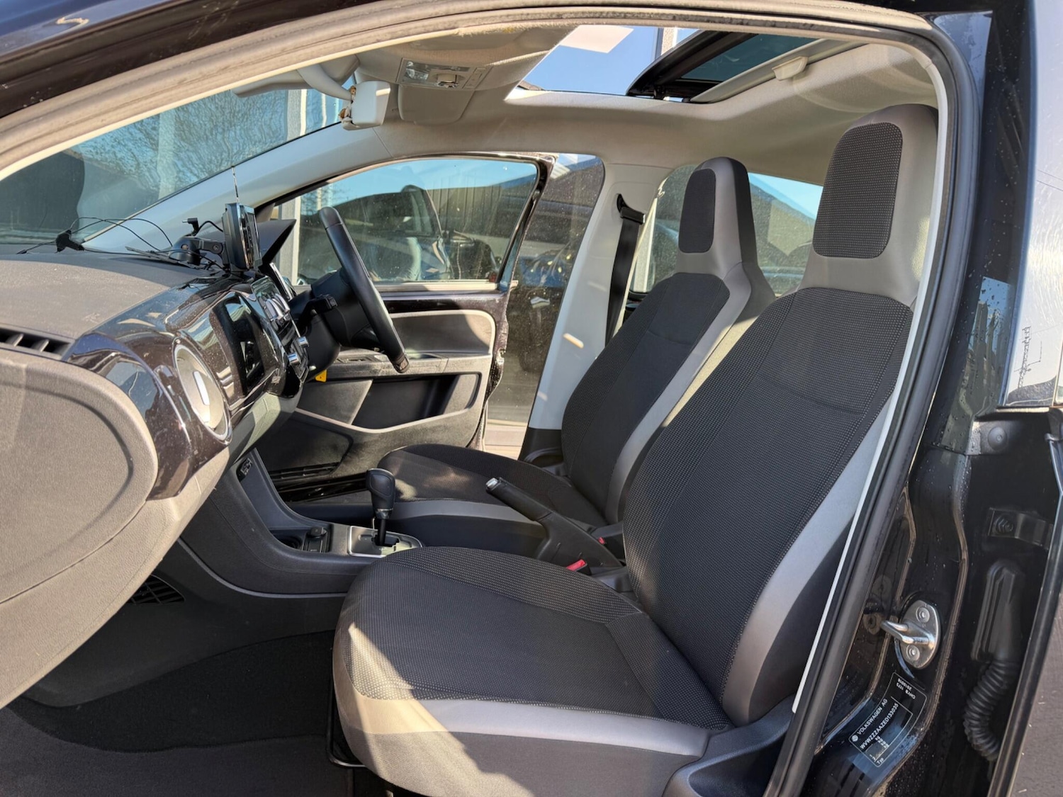 Used Volkswagen up! for sale - 78007759: Photo 14