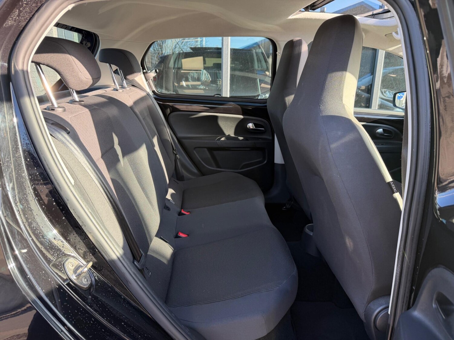 Used Volkswagen up! for sale - 78007759: Photo 28