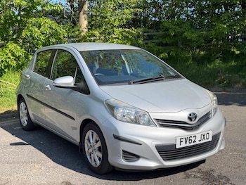 Used Toyota Yaris 2012 for sale - 78404400: Photo