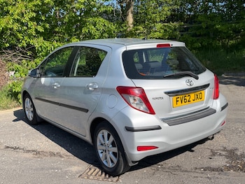 Used Toyota Yaris 2012 for sale - 78404400: Photo
