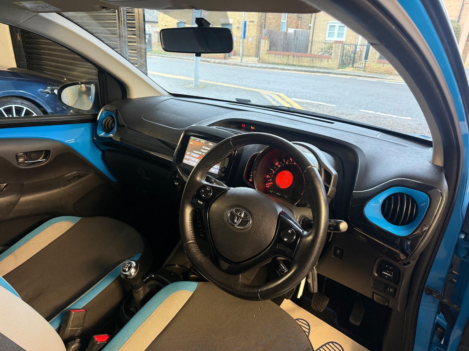 Used Toyota AYGO 2016 for sale - 76926283: Photo 11