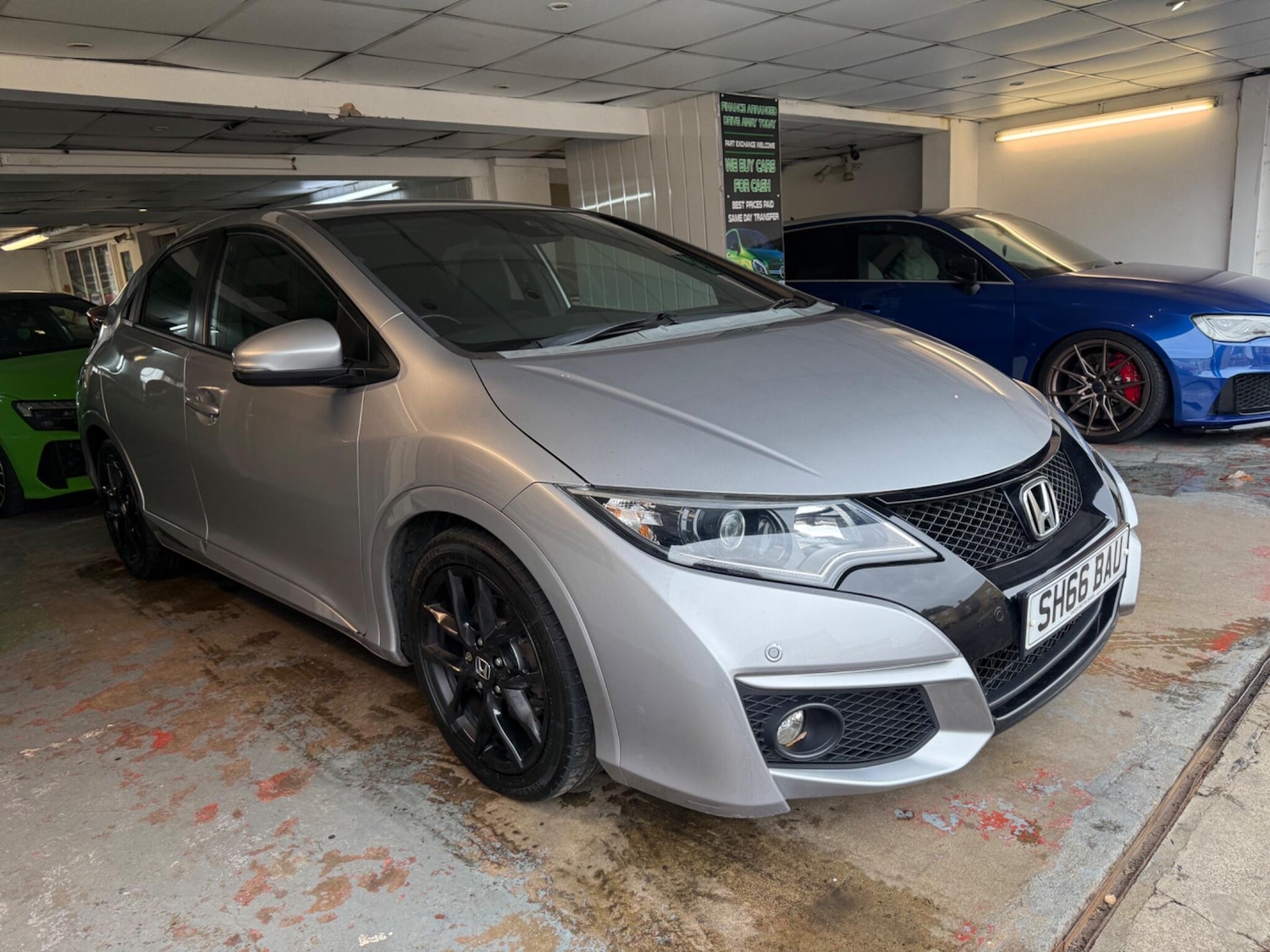 Used Honda Civic 2016 for sale - 76550028: Photo 3