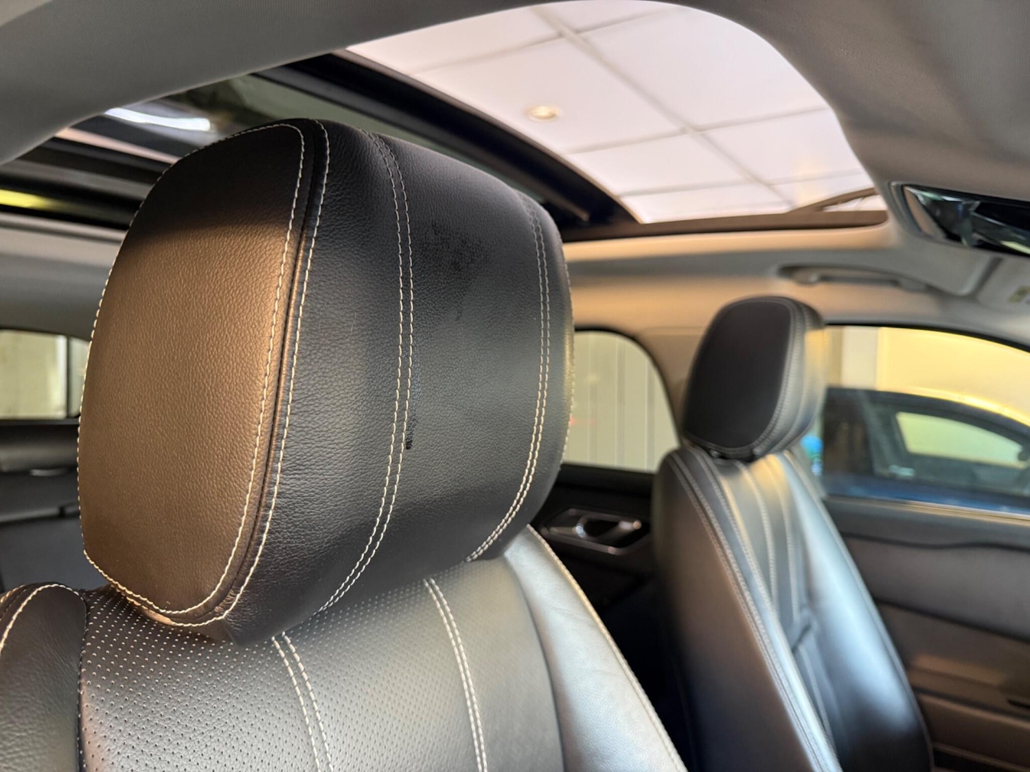 Used Land Rover Range Rover Velar 2017 for sale - 77143649: Photo 14