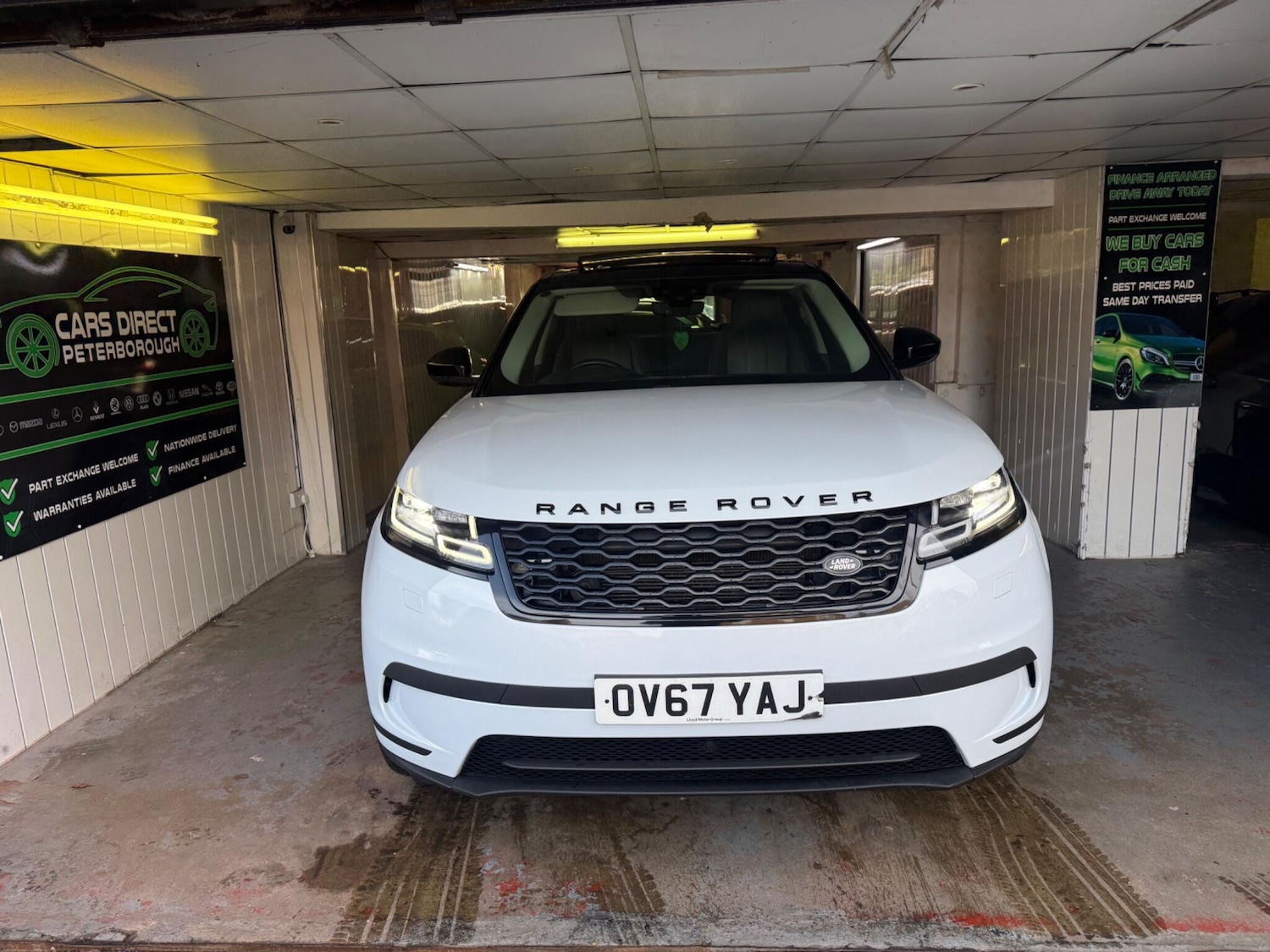 Used Land Rover Range Rover Velar 2017 for sale - 77143649: Photo 5