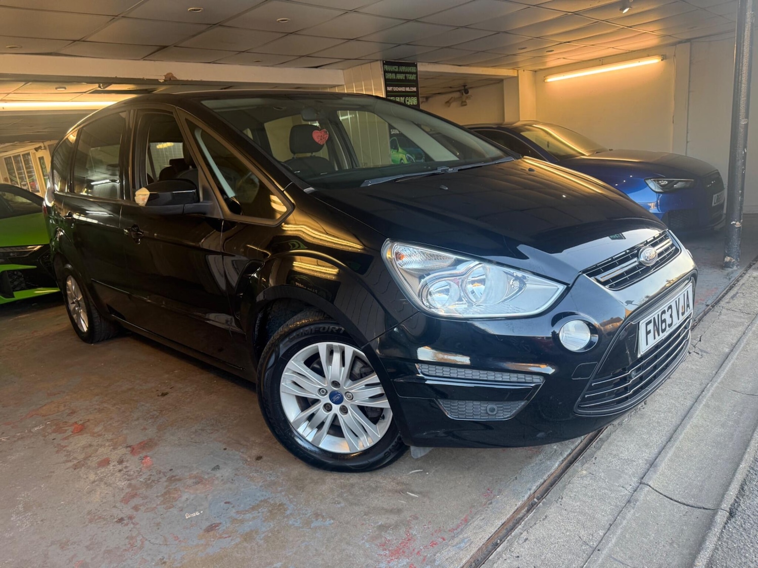 Used Ford S-Max 2013 for sale - 76633308: Photo 1