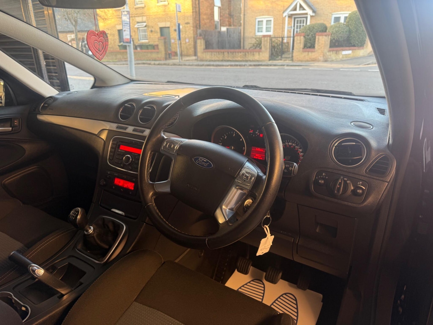 Used Ford S-Max 2013 for sale - 76633308: Photo 12