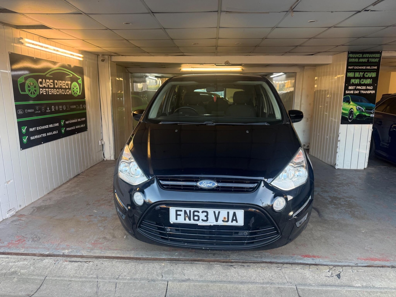 Used Ford S-Max 2013 for sale - 76633308: Photo 5