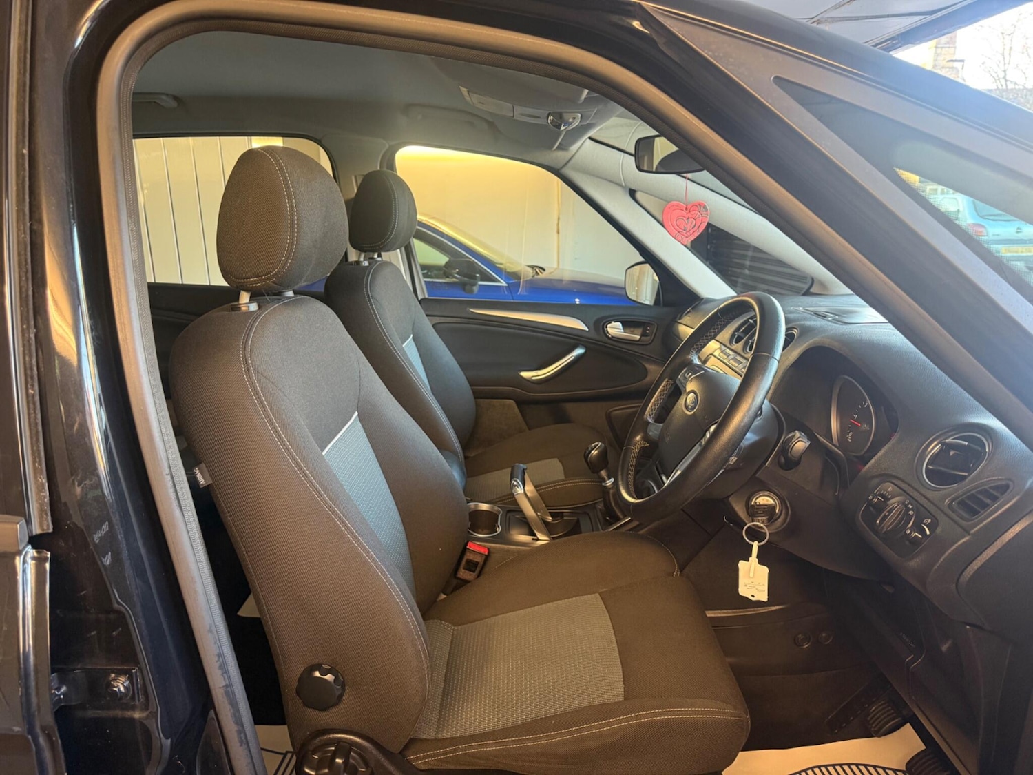 Used Ford S-Max 2013 for sale - 76633308: Photo 9