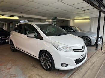Used Toyota Yaris 2013 for sale - 75378108: Photo