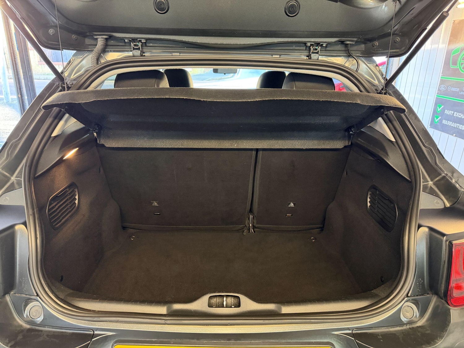 Used Citroen C4 Cactus 2018 for sale - 77081873: Photo 17