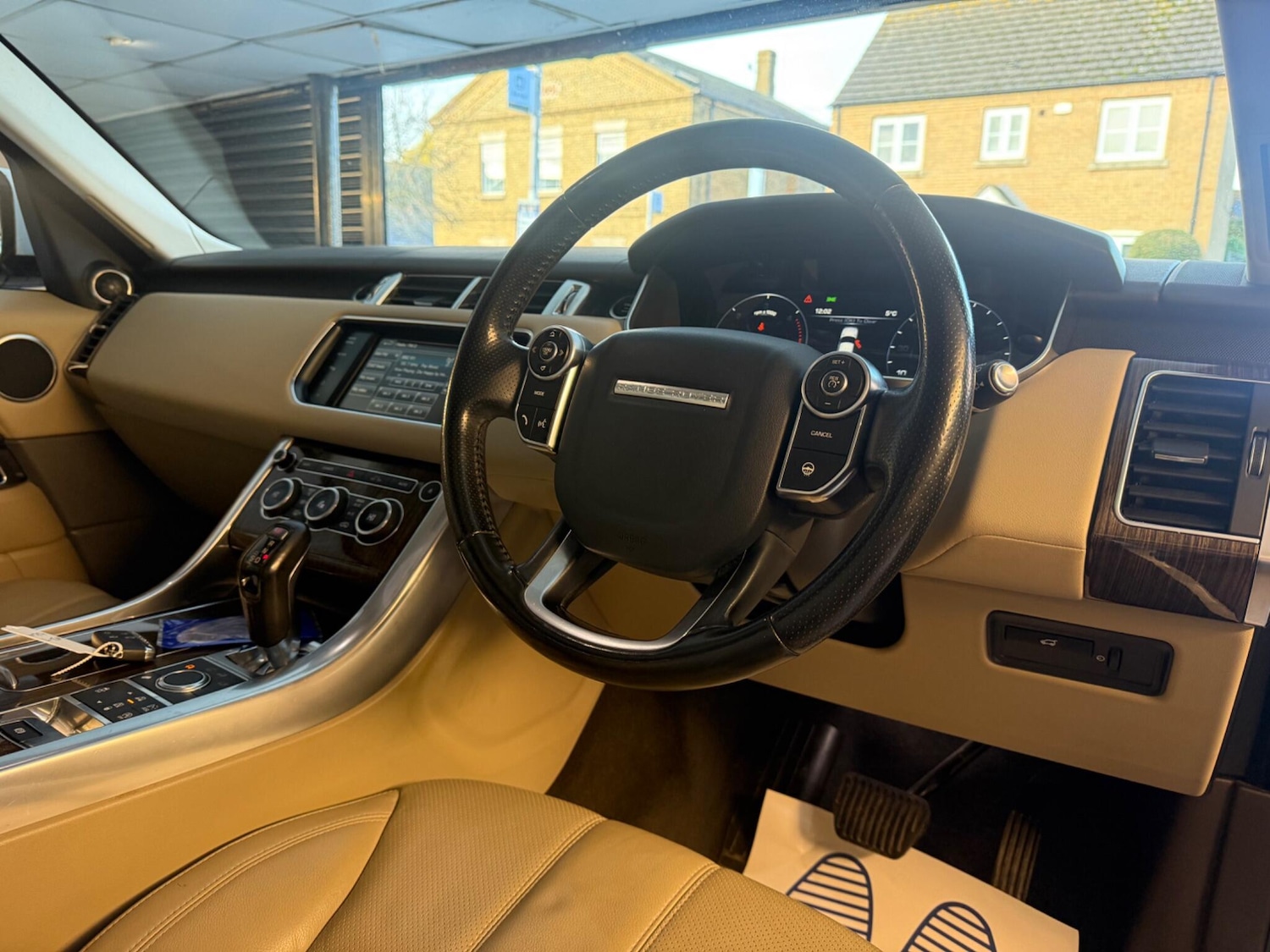 Used Land Rover Range Rover Sport 2014 for sale - 76832134: Photo 11