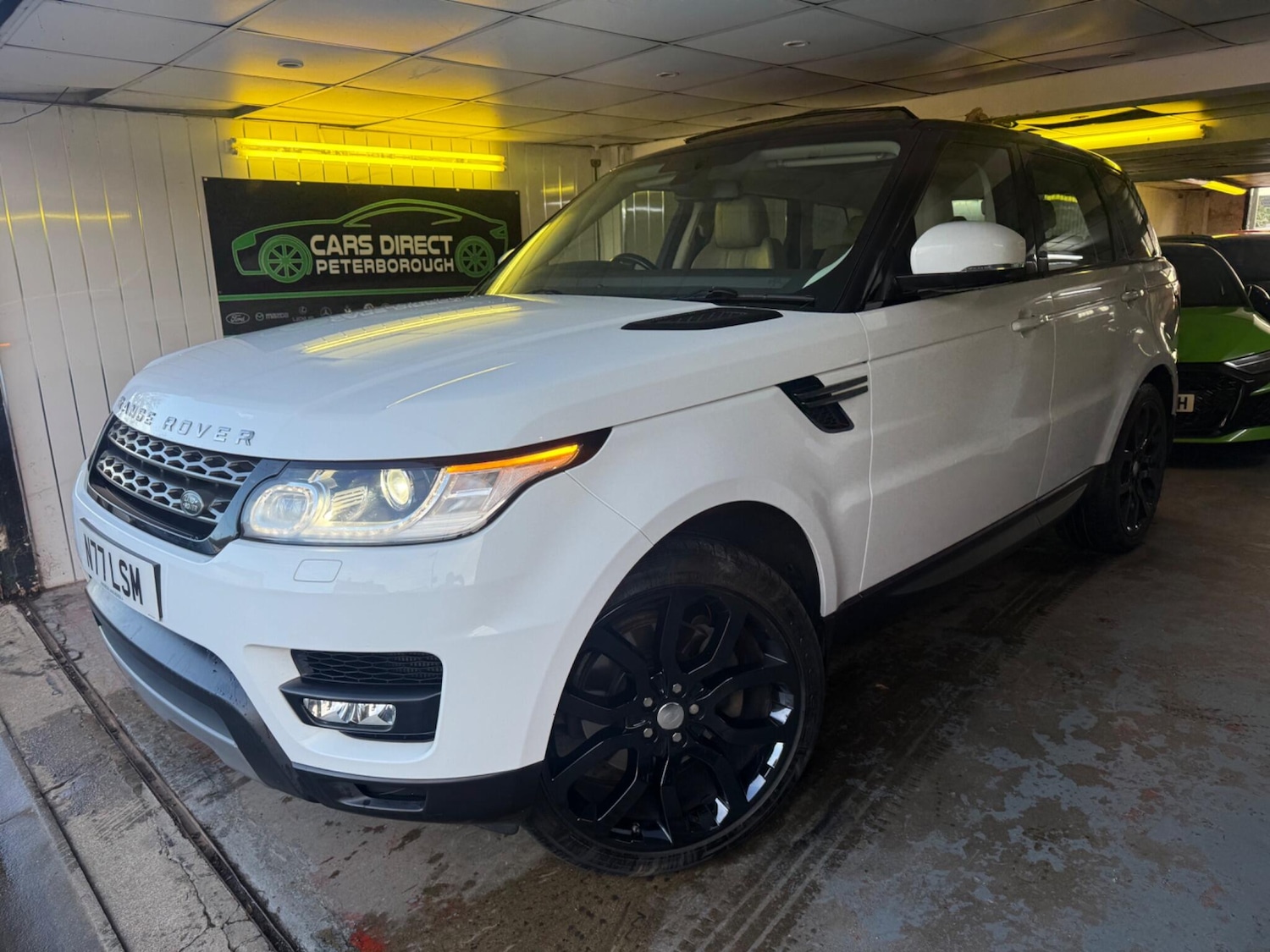 Used Land Rover Range Rover Sport 2014 for sale - 76832134: Photo 2
